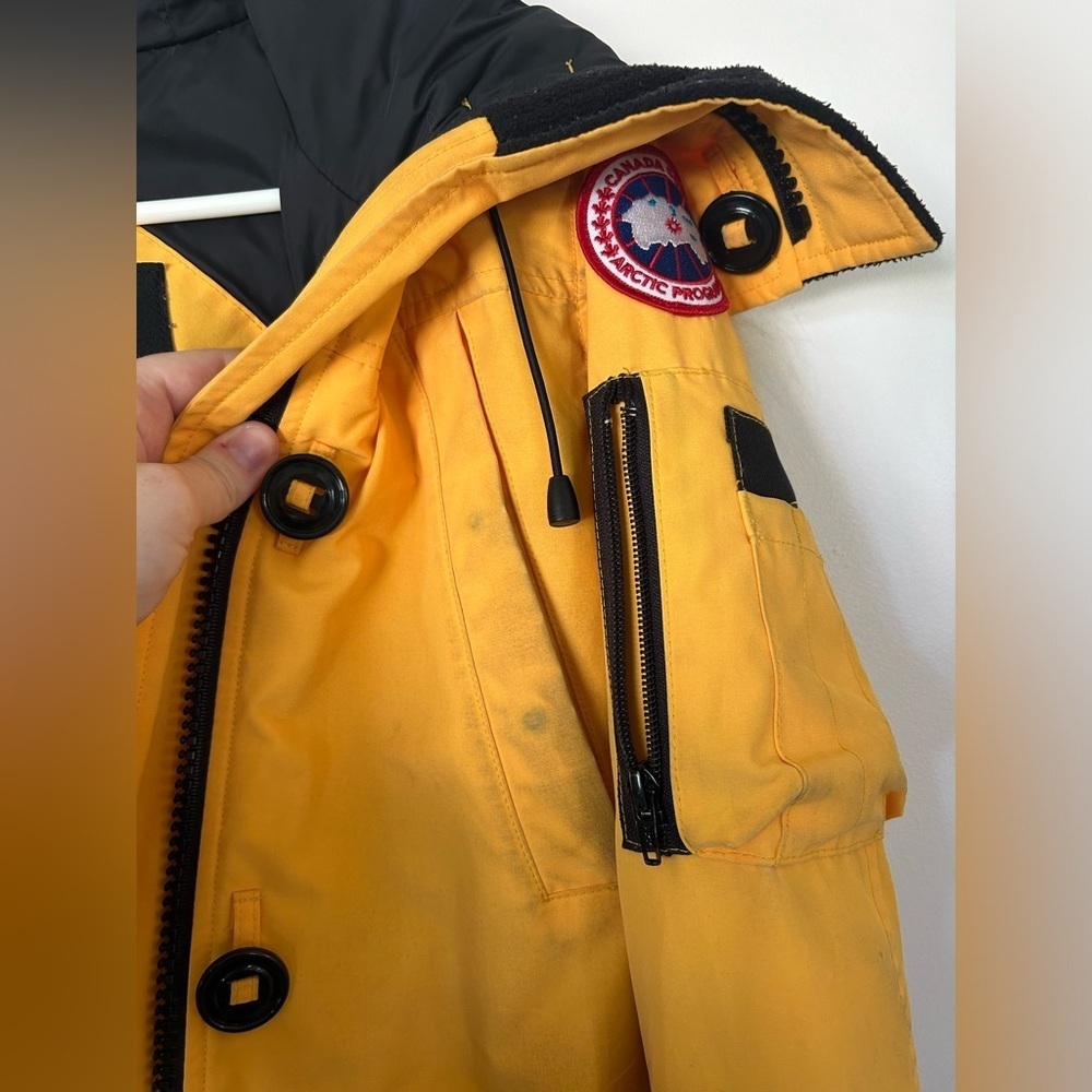 Canada Goose Montebello Parka Yellow Size XS - Picture 14 of 14